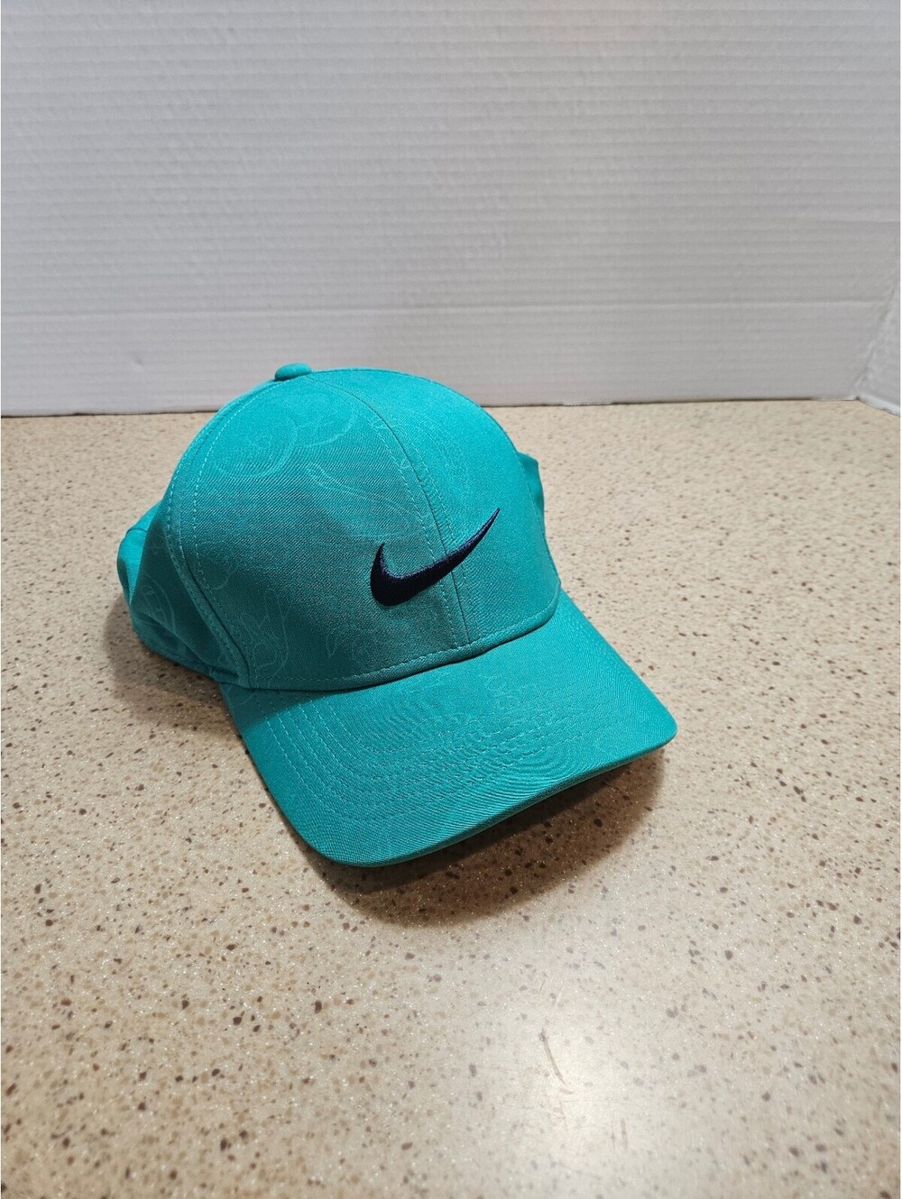Nike AeroBill Classic99 Charms Golf Hat